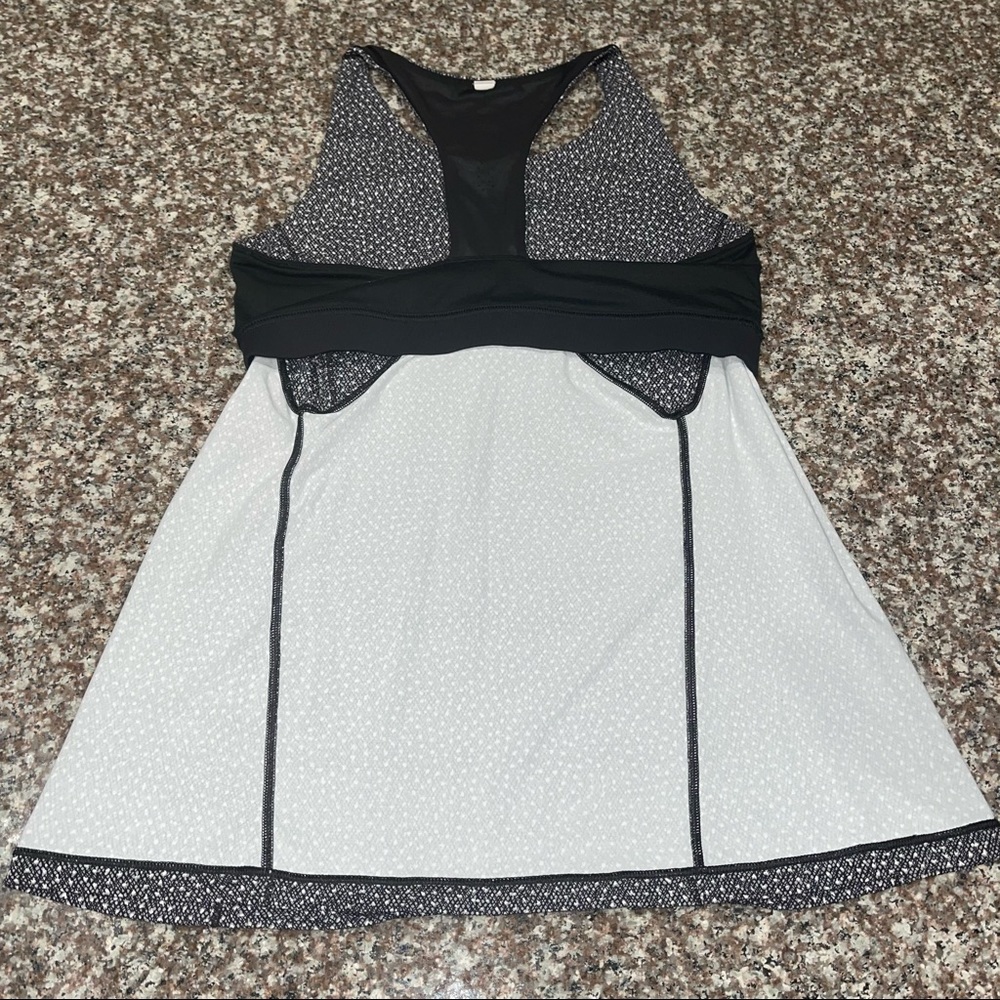 Lululemon Hit It Tank Frozen Fizz White Black Size 8 - Picture 7 of 8